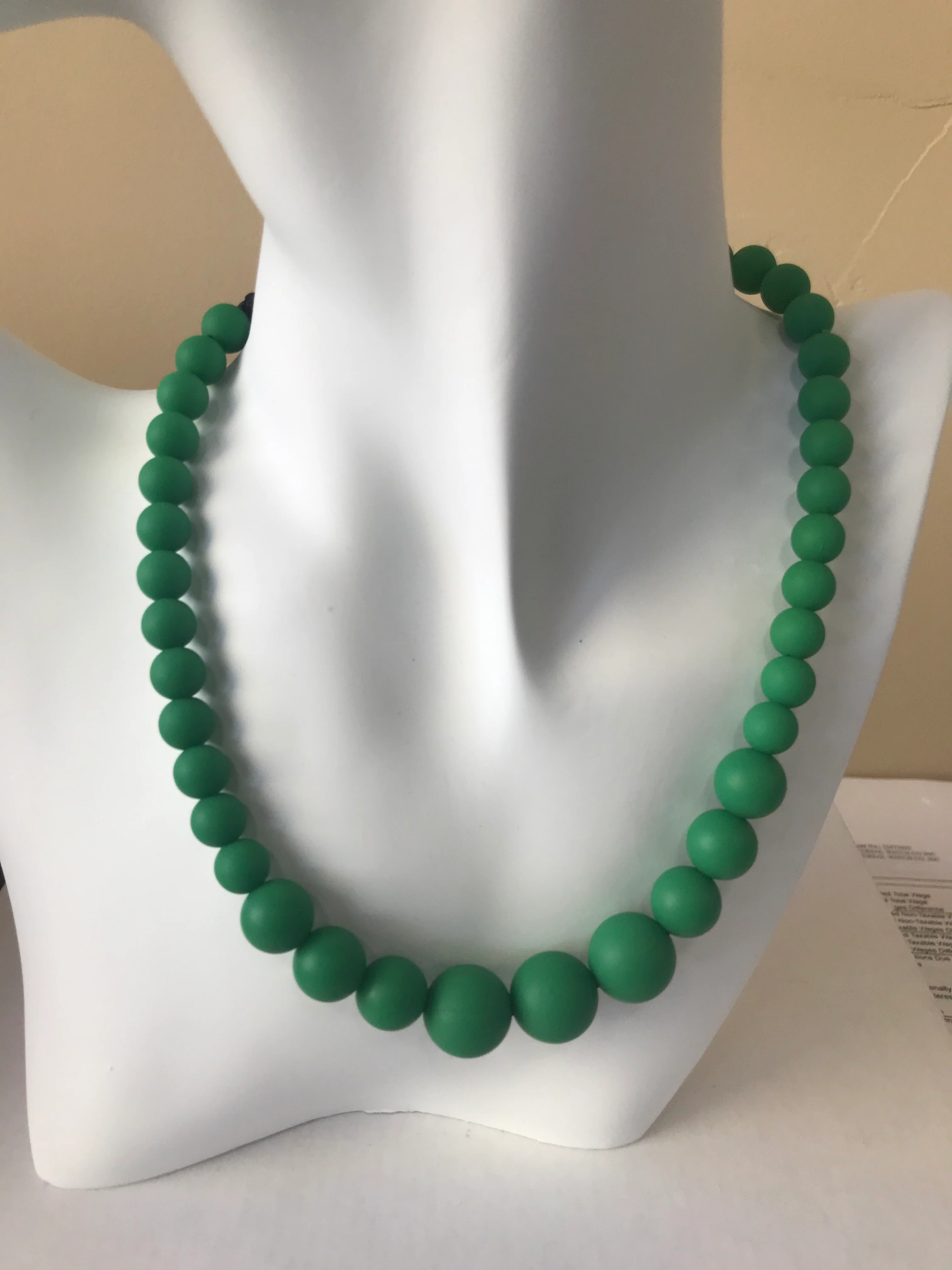 Christmas Green Silicon rubber bead necklace - Image 6