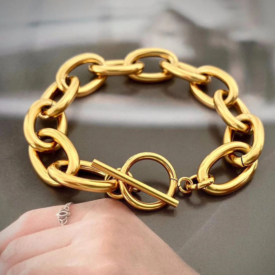 DG-20092201B Chunky Gold Stainless Steel Bracelet - Image 6